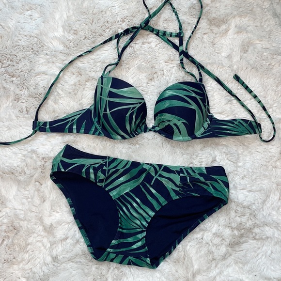 American Eagle Leafy Bikini Size S - Picture 2 of 2
